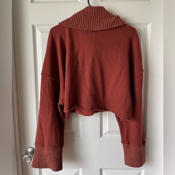 🍁 Free People Cropped Turtleneck Sweater - Picture 5 of 6